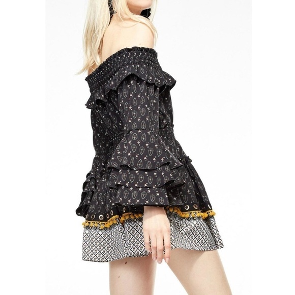 Misa Los Angeles Off The Shoulder Saskiya Top - Picture 1 of 7